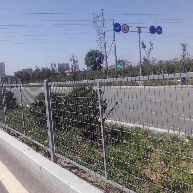 公路围栏网案例