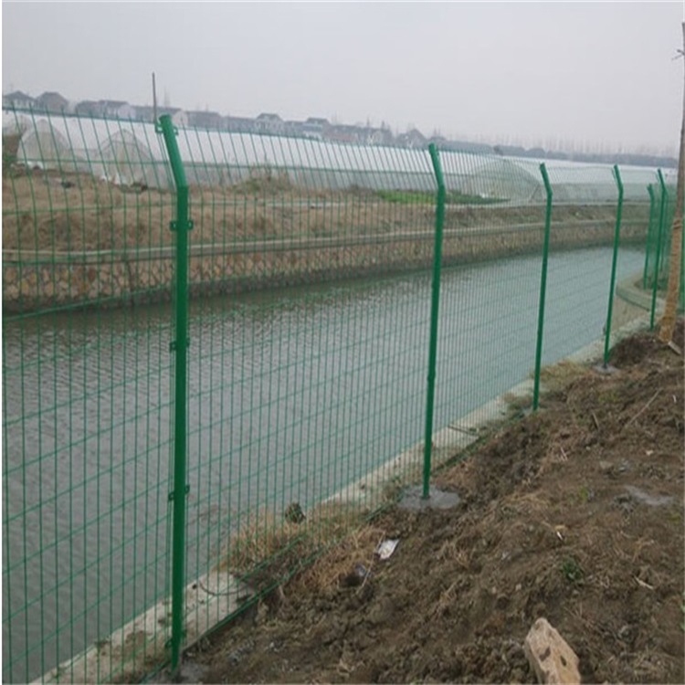 水源地保护隔离网案例