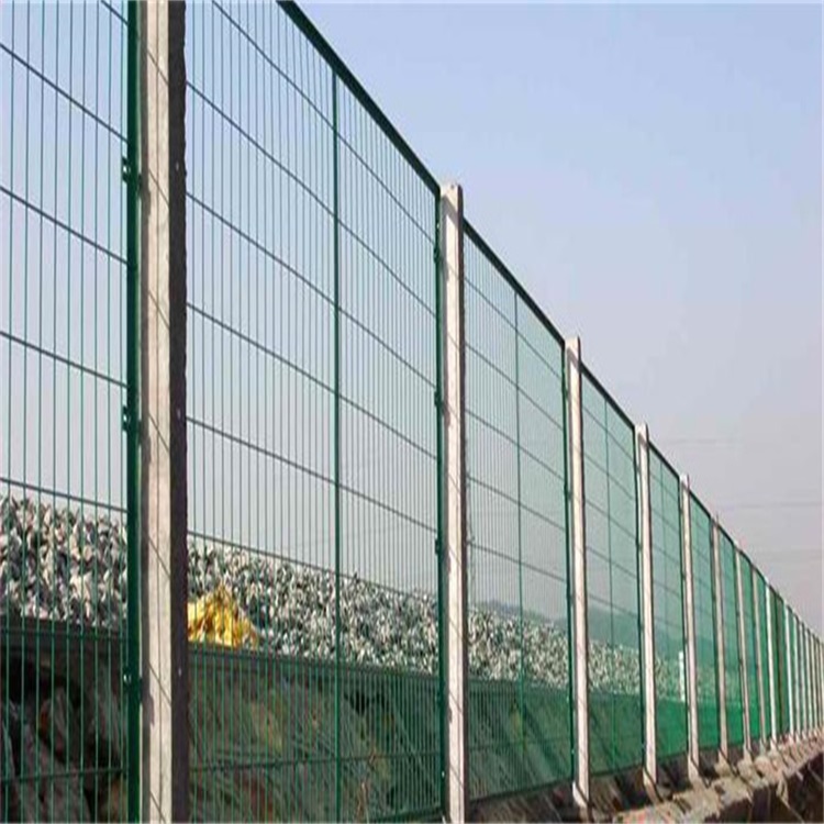 铁路防护栅栏案例